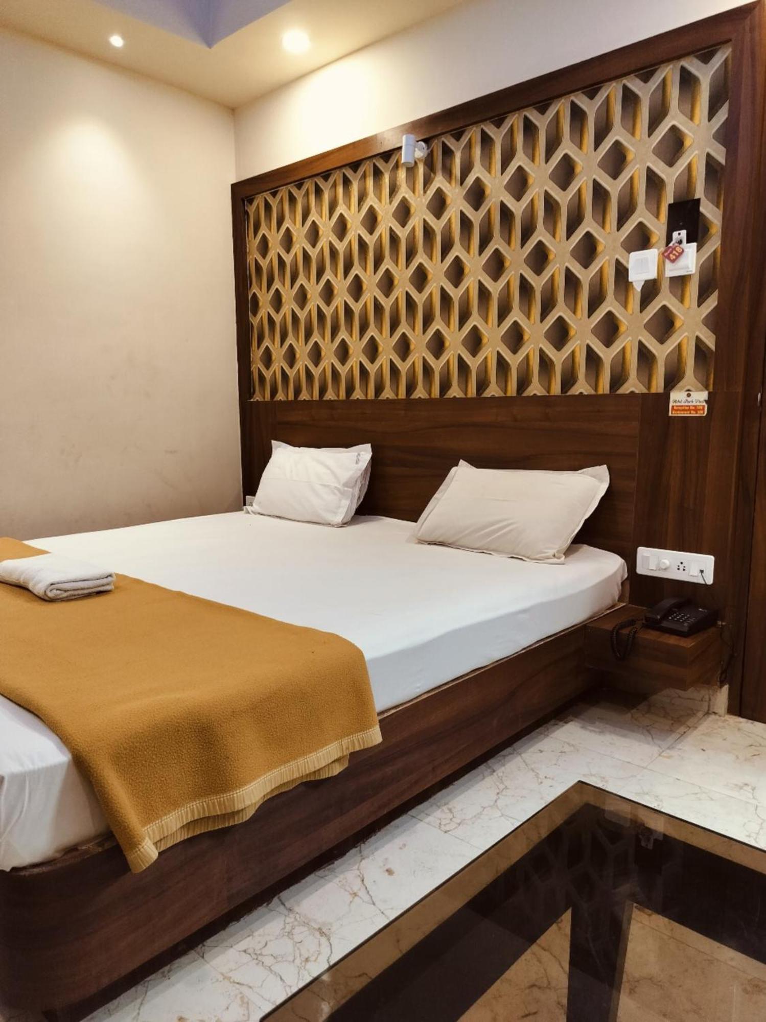 Hotel Park View - Lift Facilities- Near Sea Beach Best Choice Of Travellers By Morservices Puri Exterior foto